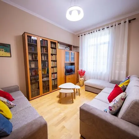 Cozy Helen Apartament