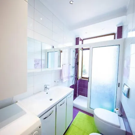 Cozy Helen Apartament