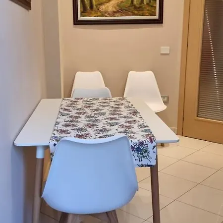 Cozy Helen Apartament Appartamento Tirana